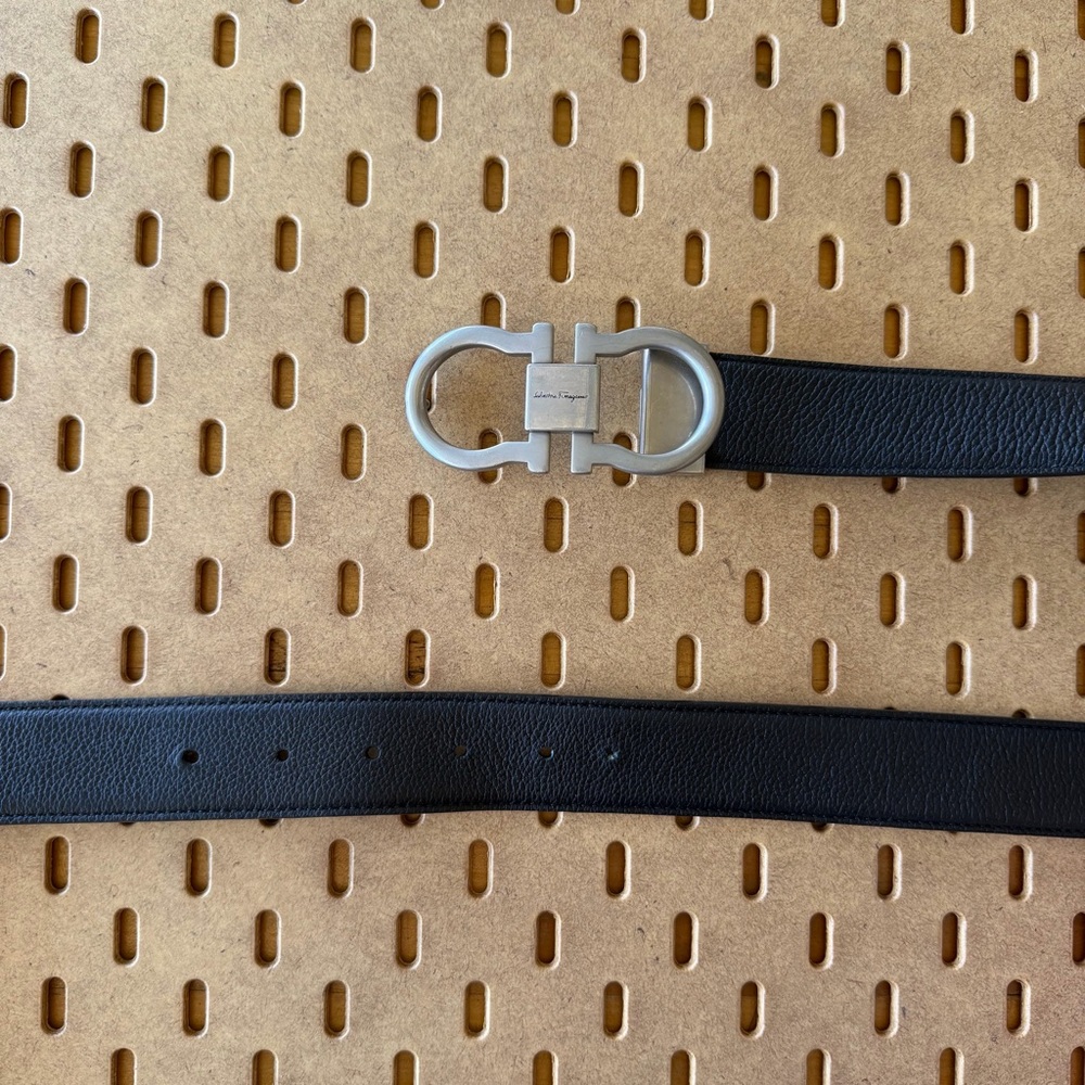 Salvatore Ferragamo Gancini Black and Brown Leather Belt - Picture 2 of 6